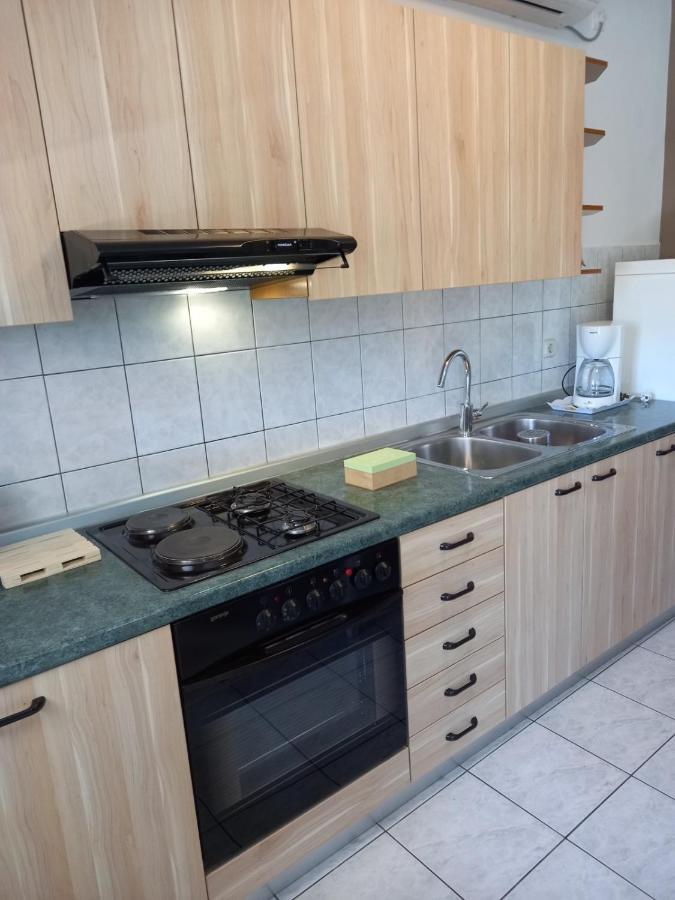 Apartman Katica Banjol Екстер'єр фото